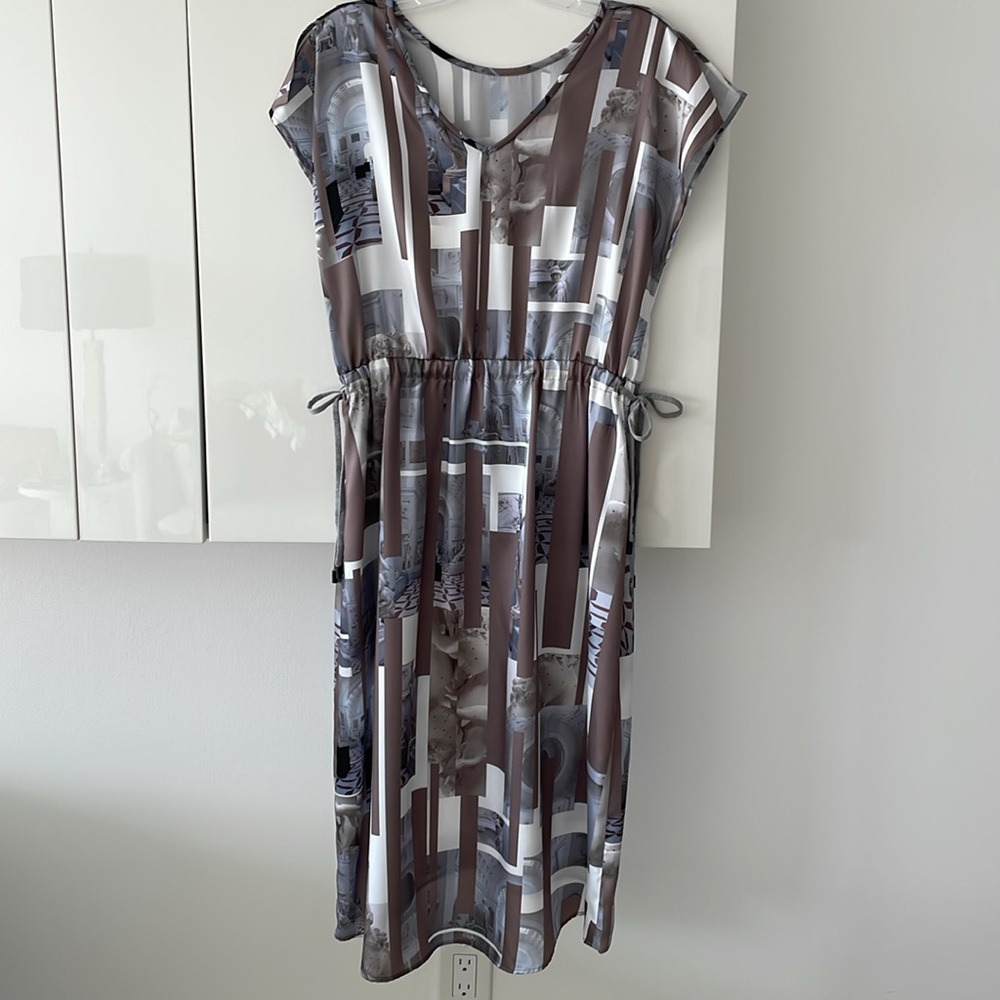 SALE! Peserico Tan, White & Grey Printed Dress - Picture 7 of 13